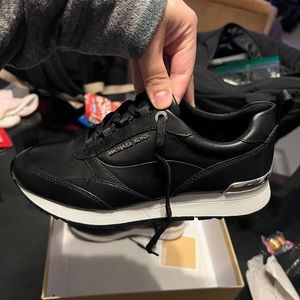 Michael Kors Sneakers
